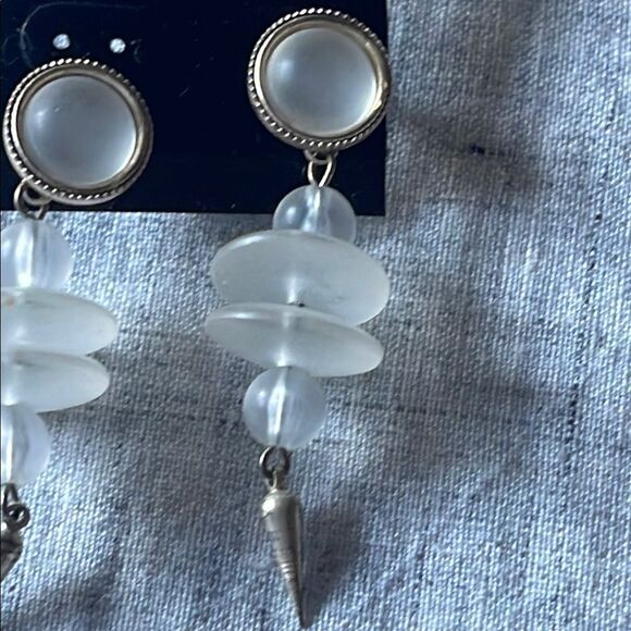 Elegant Silver and White Dangle Earrings - Picture 2 of 3